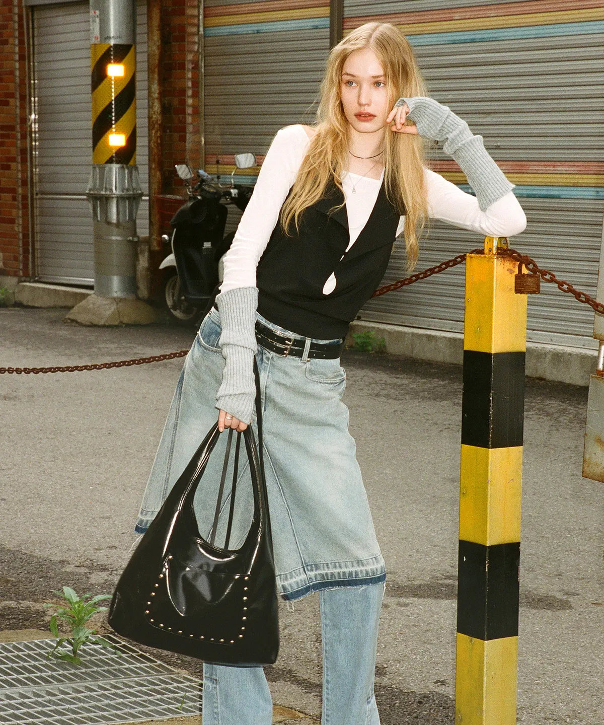 [ Pre-order ] KHIHO Stud Popo Bag