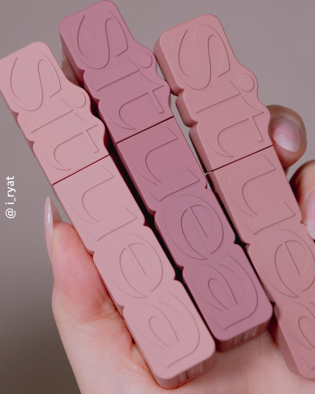 [ Pre-order ] Airy Mousse Velvet