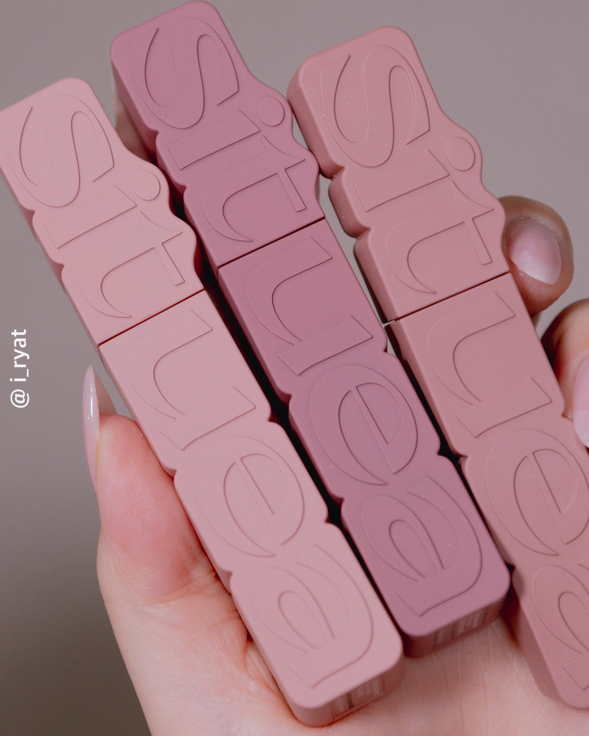 [ Pre-order ] Airy Mousse Velvet