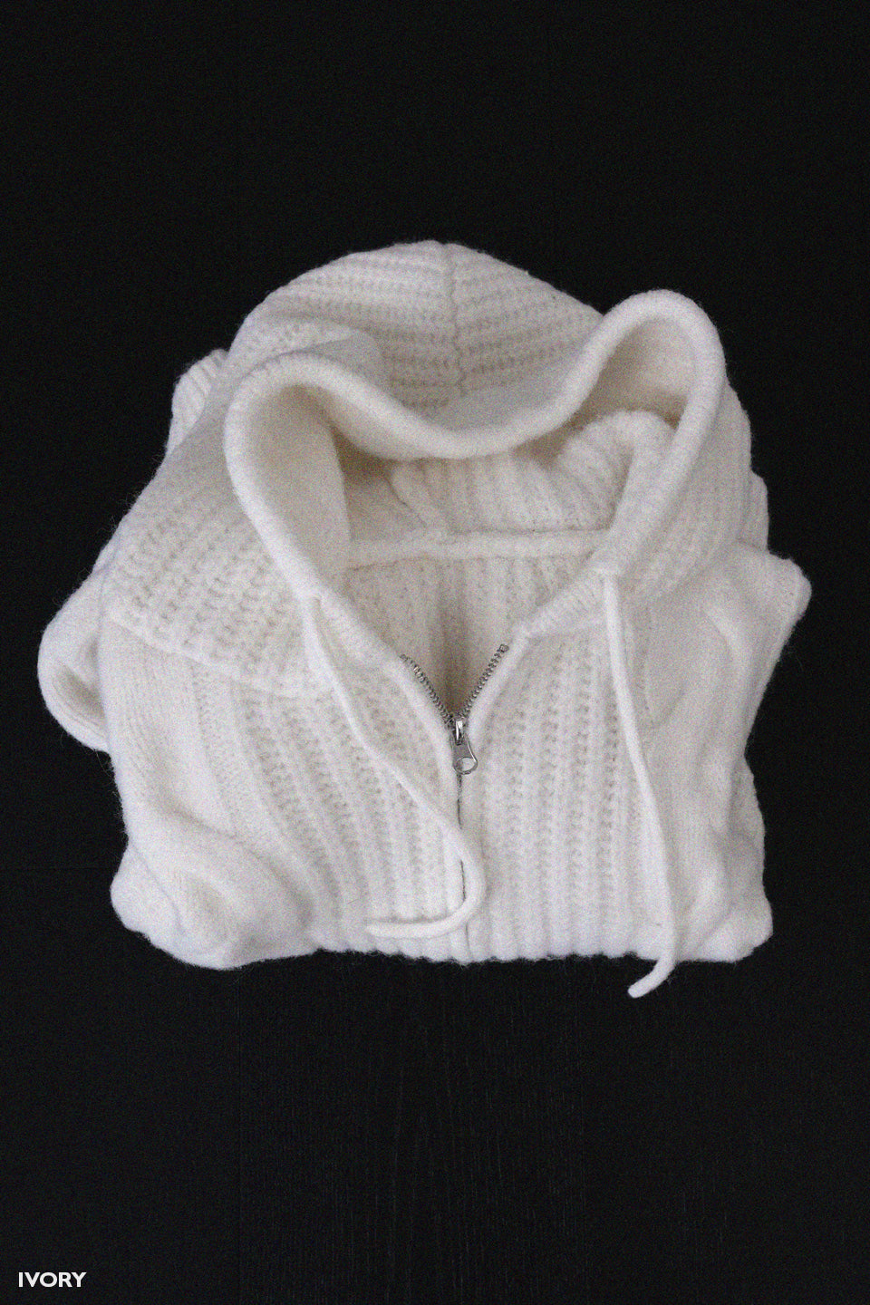 [ Pre-order ] Autumn Made Wool cable Hood Knit