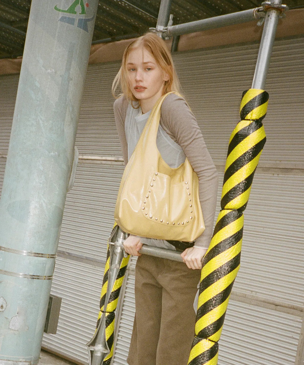 [ Pre-order ] KHIHO Stud Popo Bag