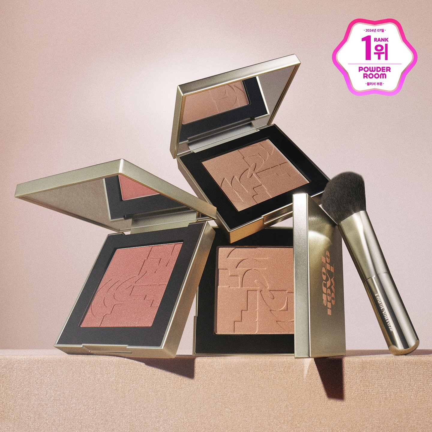 [ Mindy大推 - 現貨 ] Two Slash Four 微光澤胭脂 All Over Face Blush ( 附送胭脂掃 )