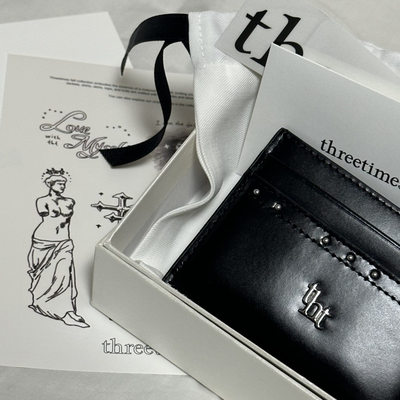 [ 店主推薦 Pre-order ] Classic Stud Card Holder