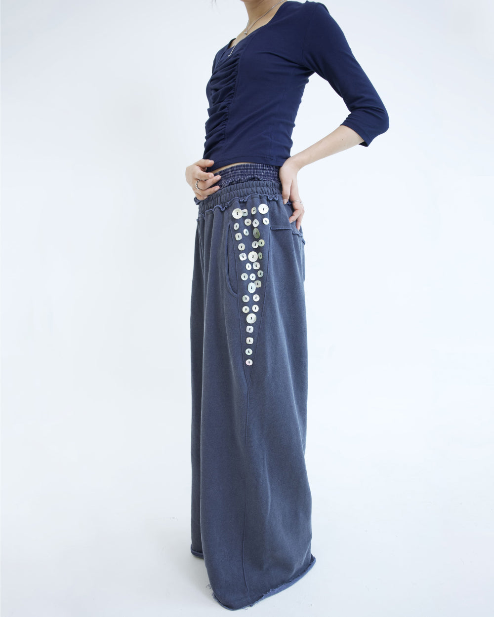 [ Pre-order ] Button Underwear Sweatpants