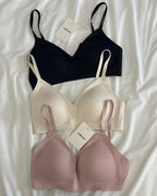 [ Pre-order ] Vivevive Free Line Bra Volume