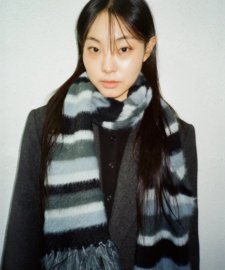 [ Pre-order ] Striped Hairy Bold Muffler