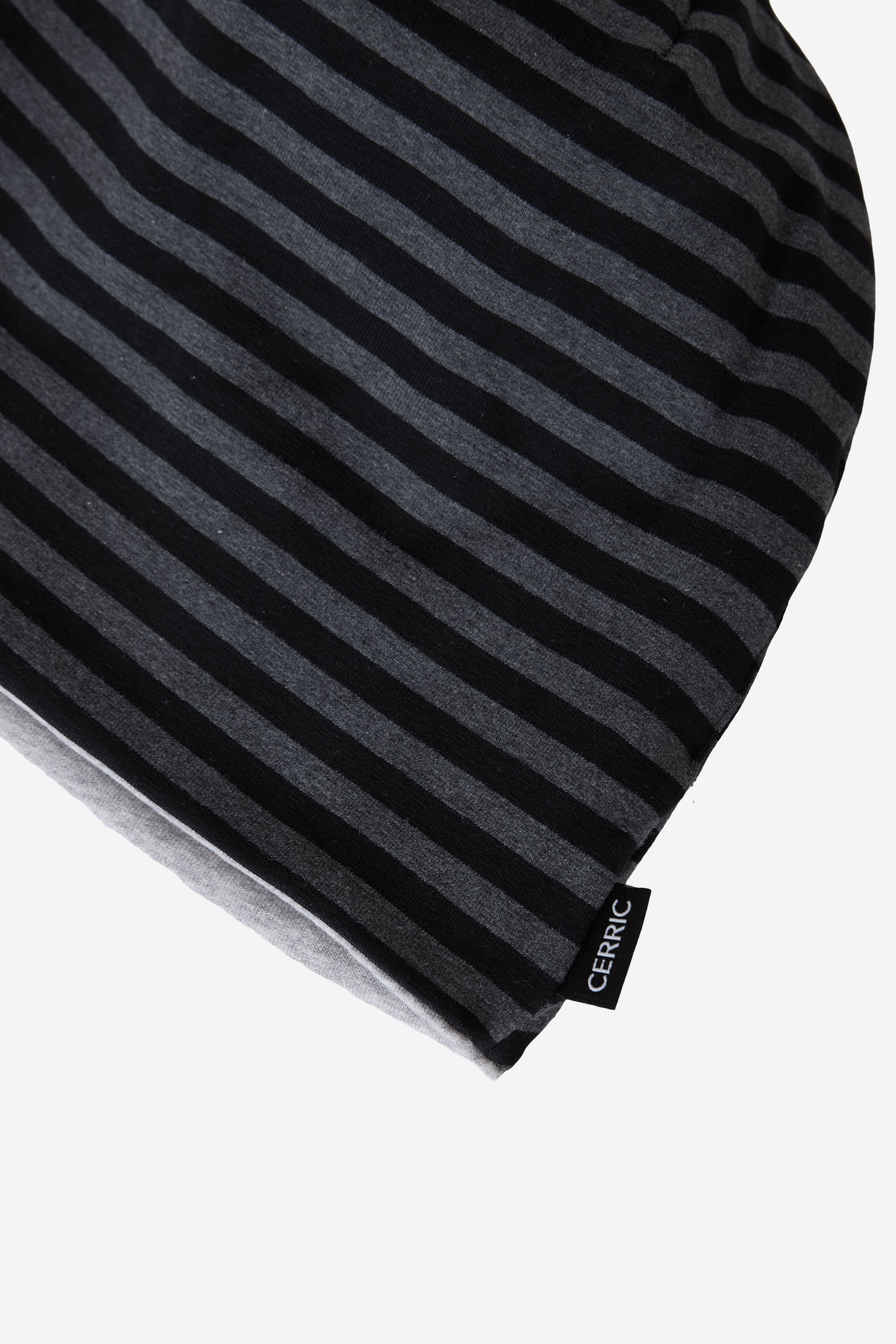 [ Pre-order ] Reversible Beanie Charcoal