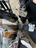 [ Pre-order ] Deinet Stud Cross Chain Wallet