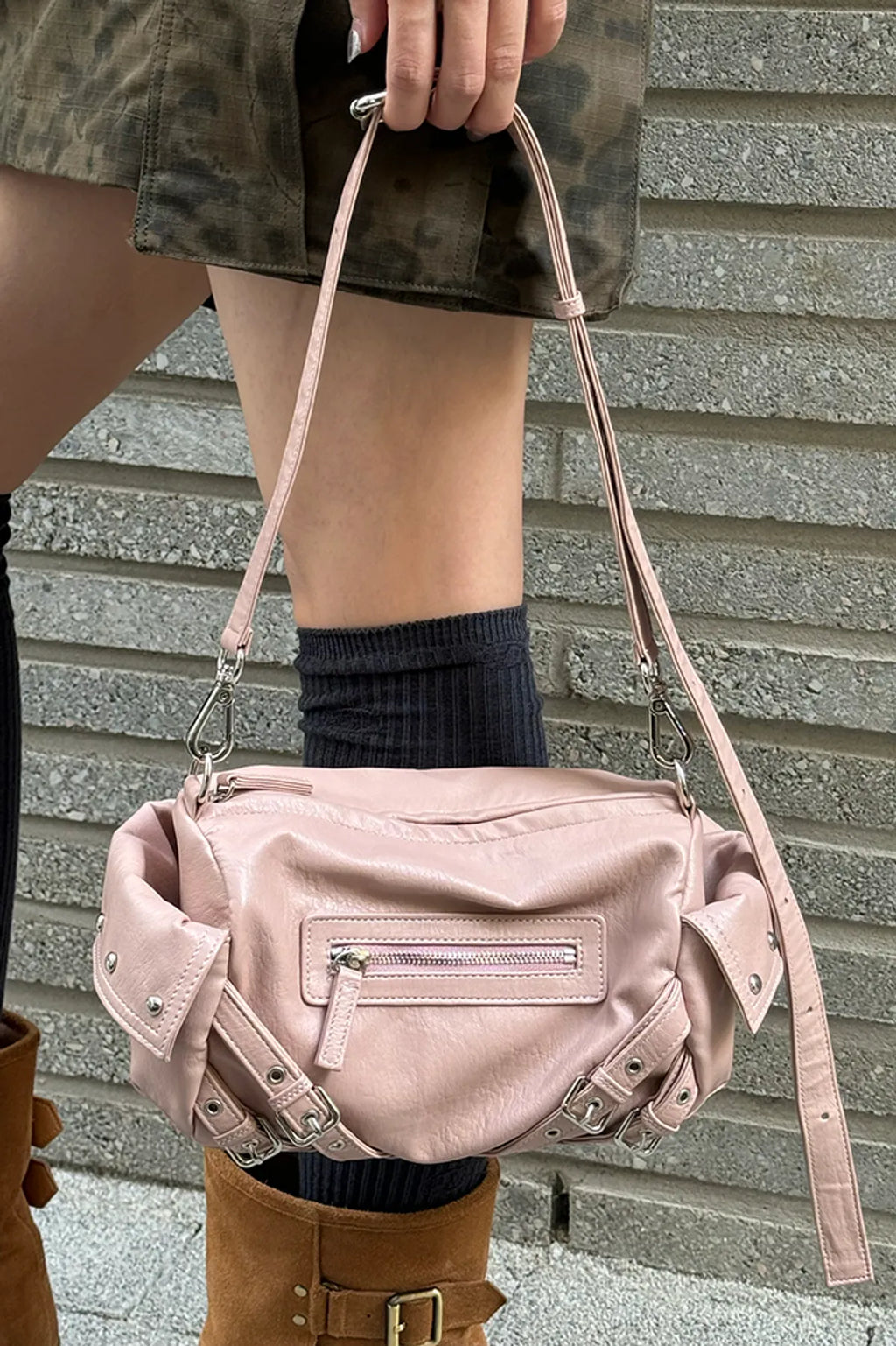 [ Pre-order ] Stud Pocket Bag