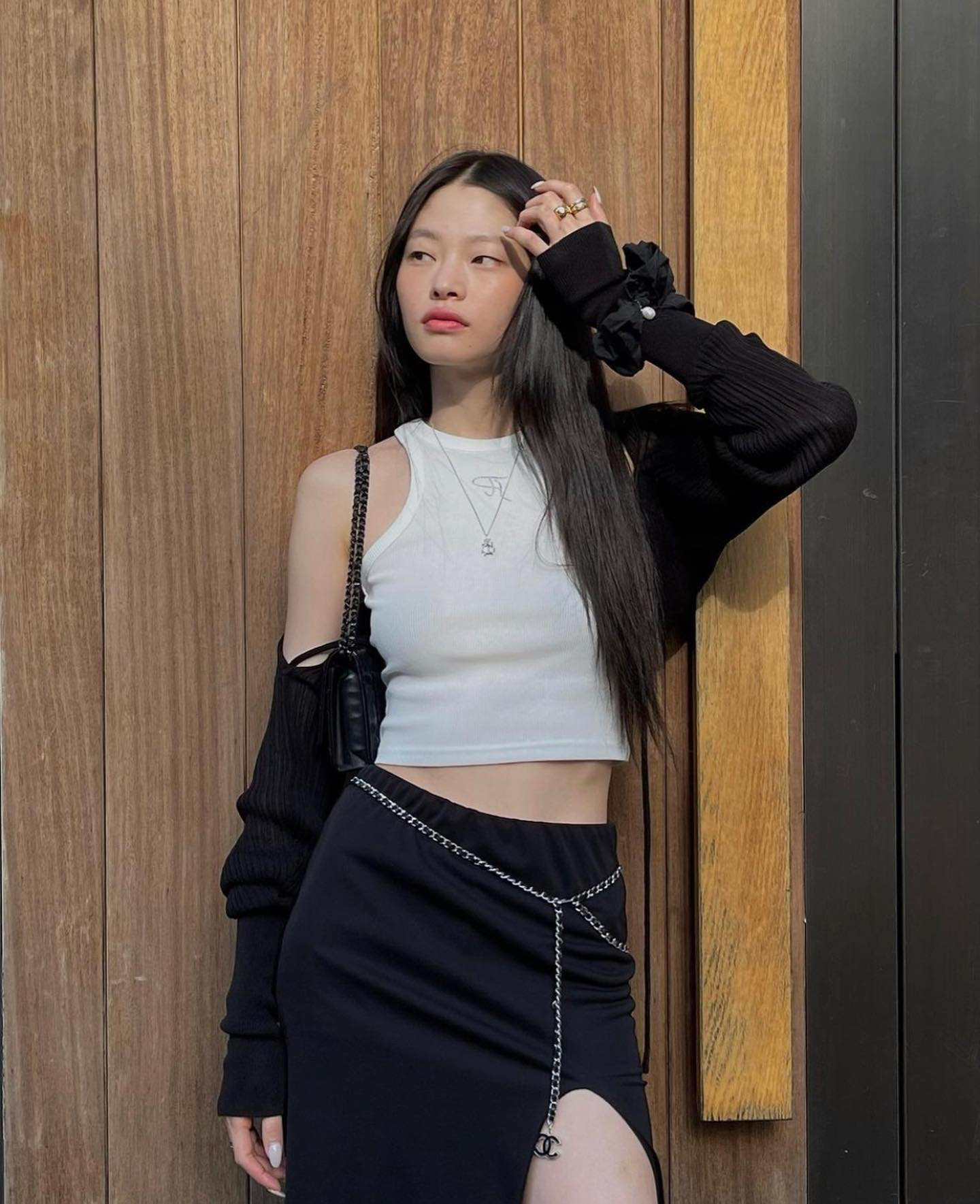 [ Pre-order ] Threetimes Jewel tank top cropped length