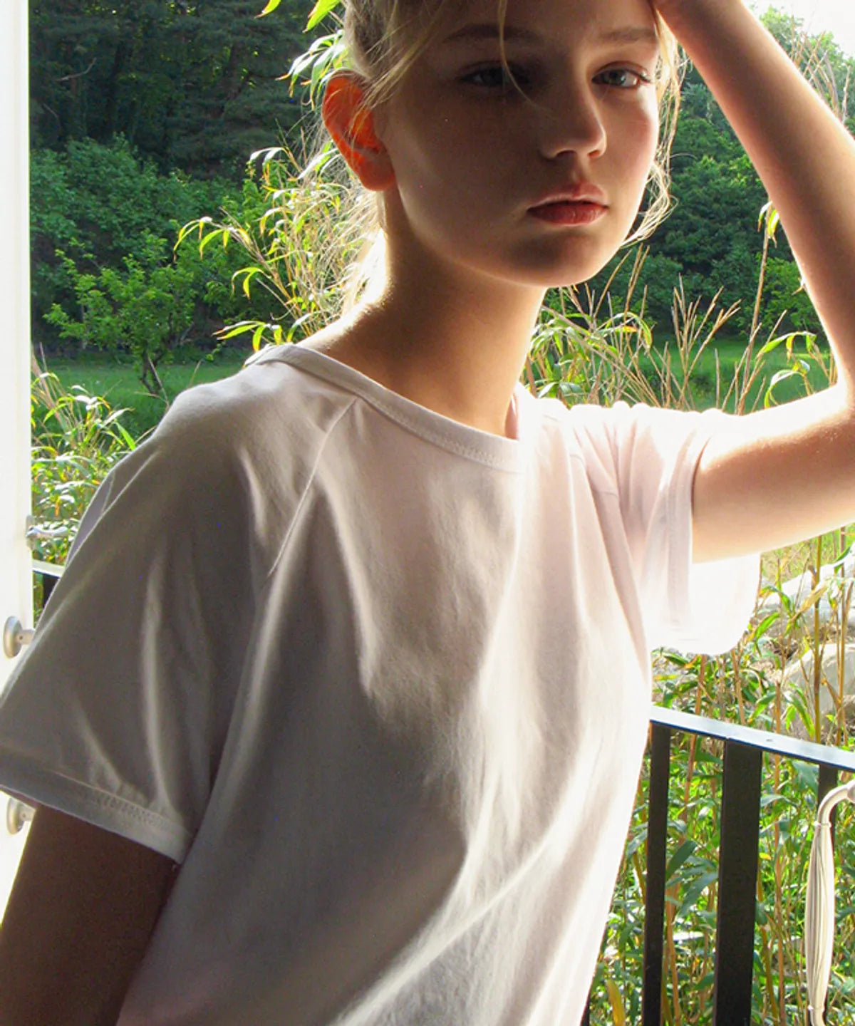 [ Pre-order ] Ruffle Heart Cut Out Puff Sleeve Half T Shirt
