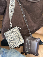 [ Pre-order ] Deinet Stud Cross Chain Wallet