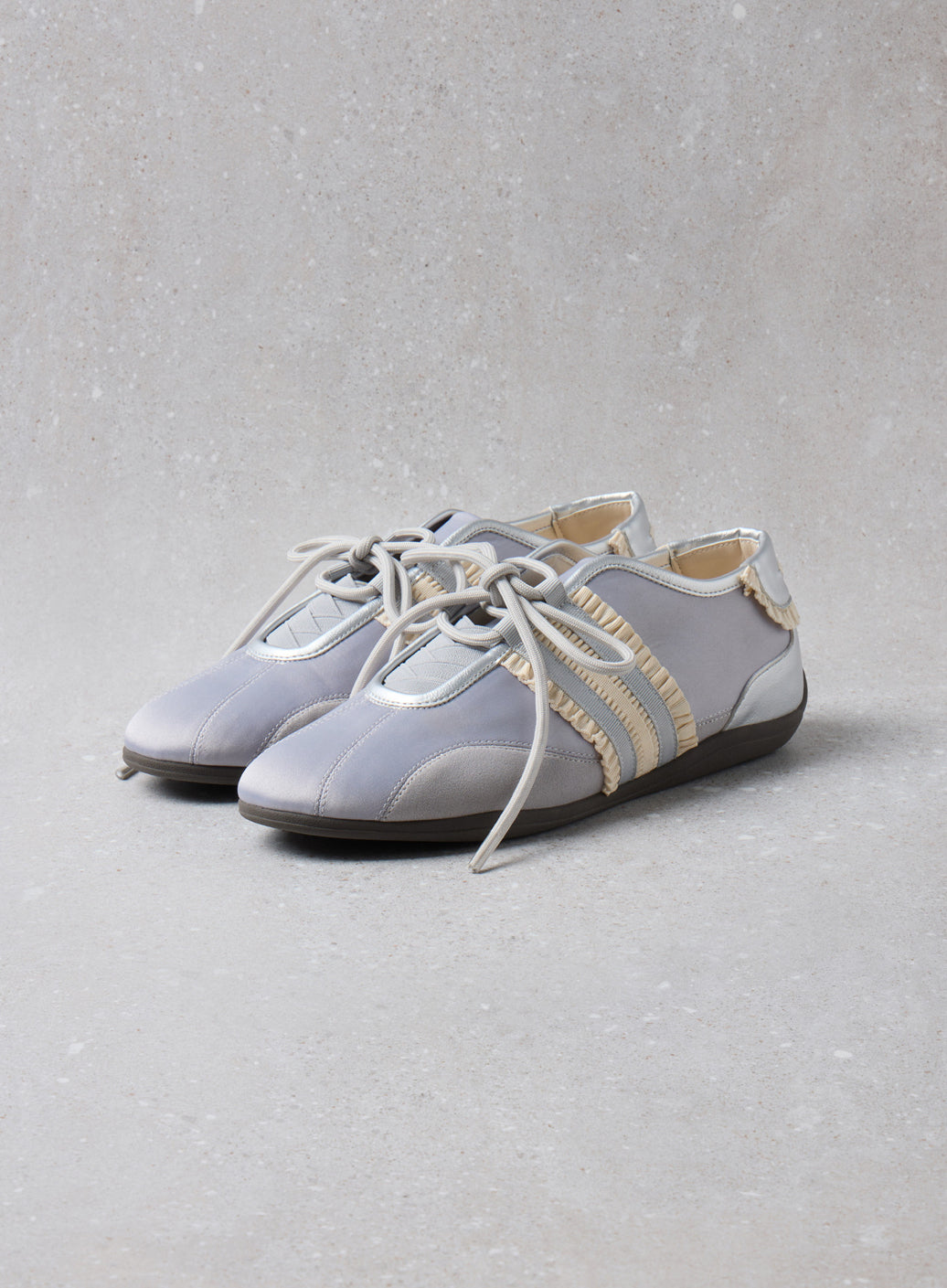 [ Pre-order ] Fev Feil Run Sneakers