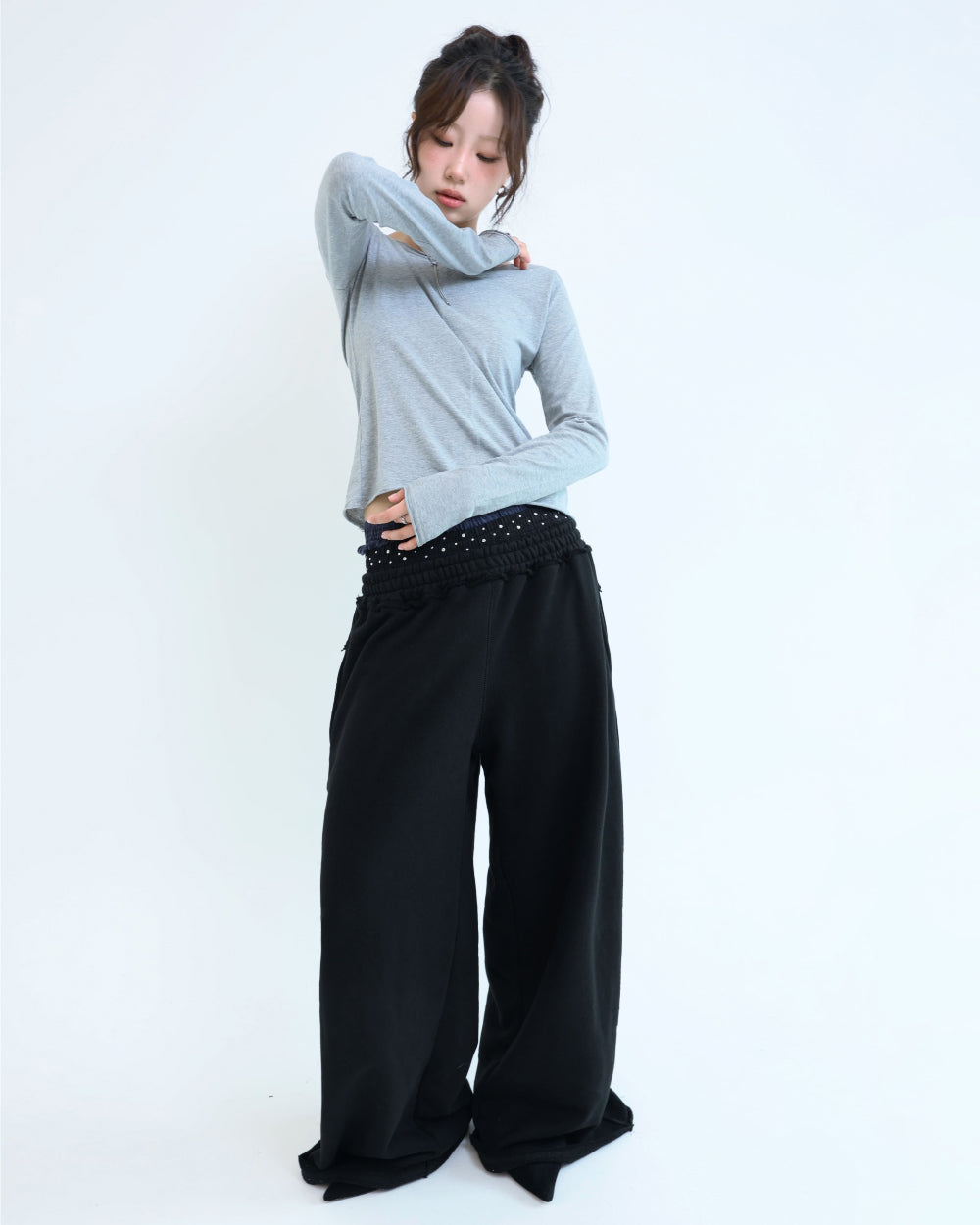 [ Pre-order ] Stud Underwear Sweatpants