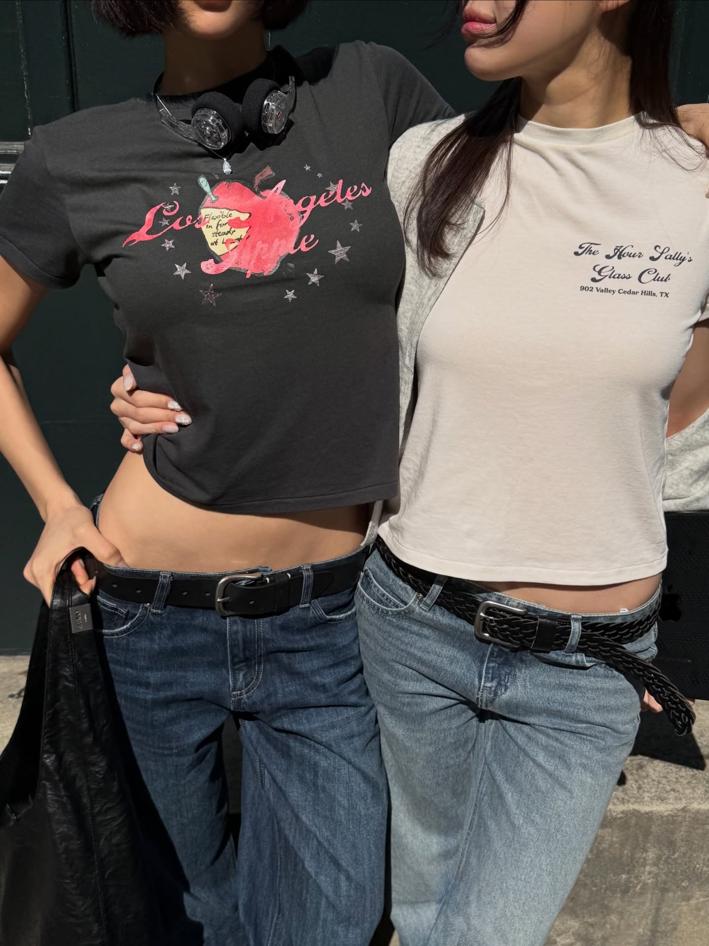 [ Pre-order ] Apple Graphic Tee