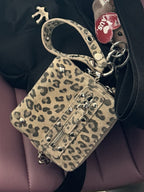 [ Pre-order ] Deinet Stud Cross Chain Wallet