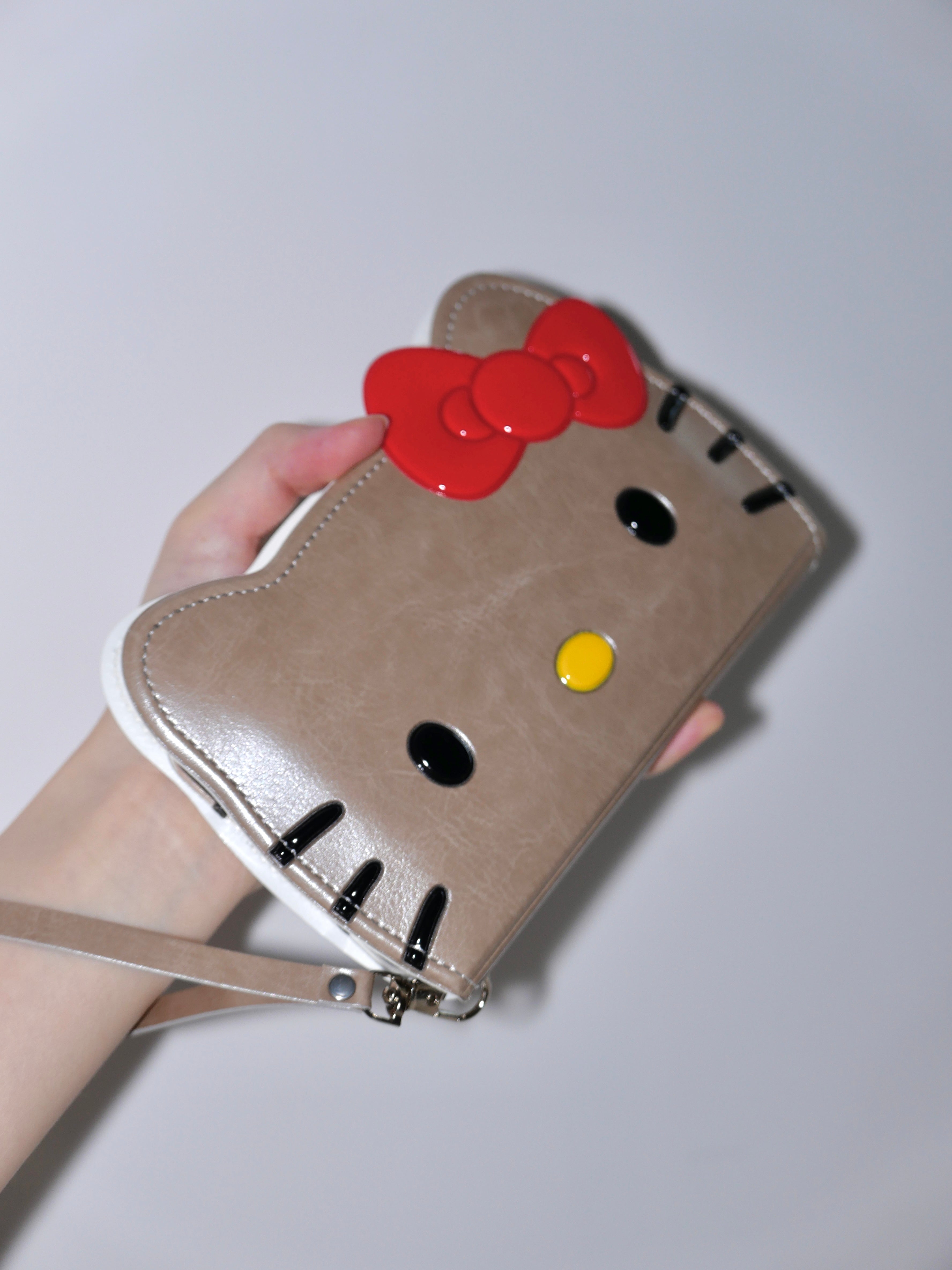 [ Pre-order ] 🇰🇷韓國限定 Sanrio Hello Kitty 翻蓋復古舊式手機殼