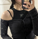 [ Pre-order ] Threetimes One-shoulder button tee