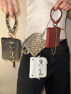 [ Pre-order ] Deinet Stud Cross Chain Wallet