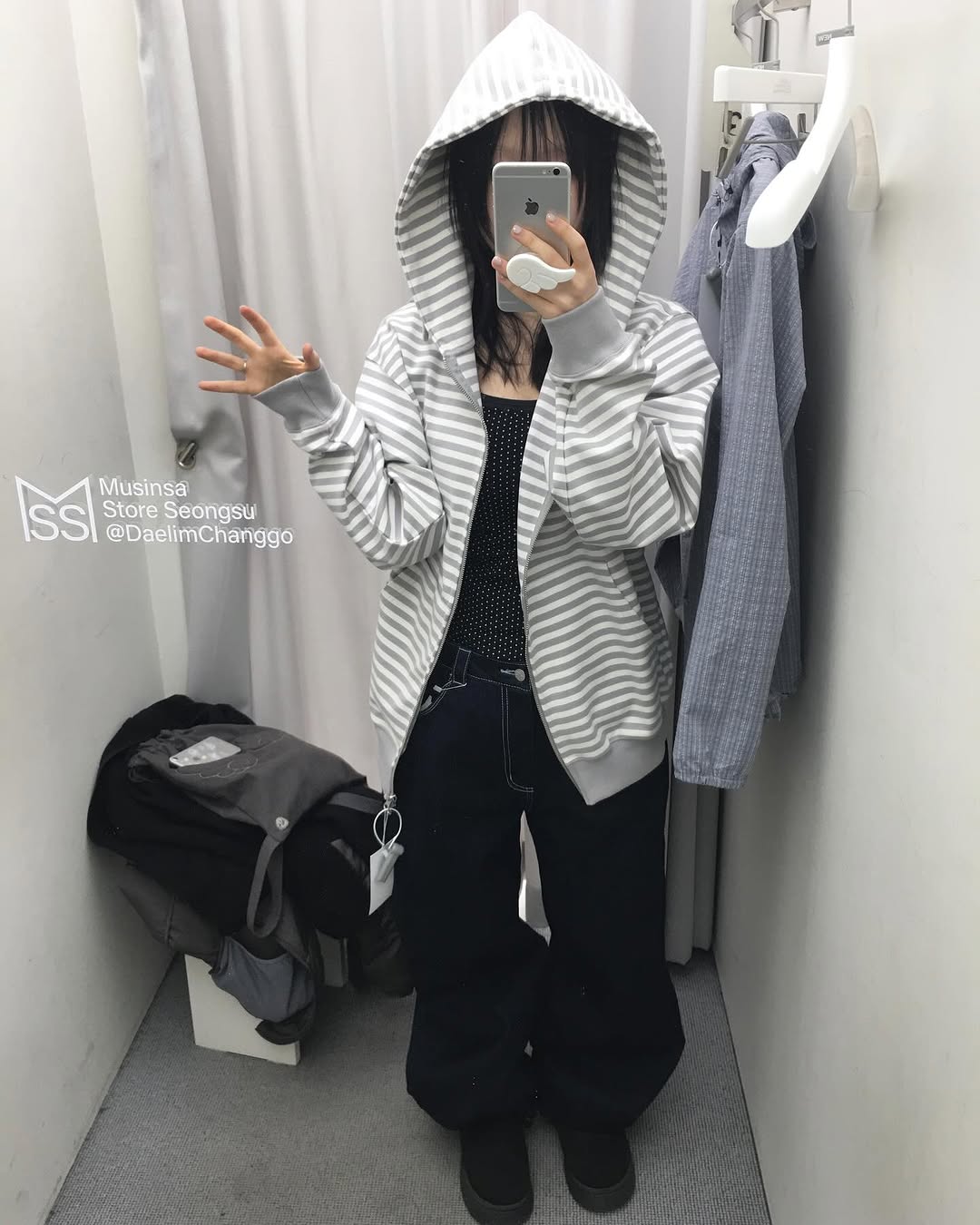 [ Pre-order ] TCM Stripe Hooded Zip-up