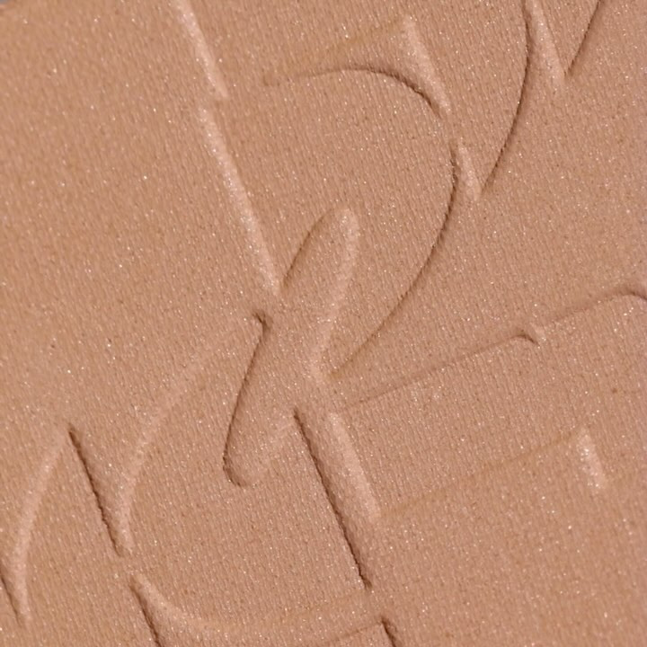 [ Mindy大推 - 現貨 ] Two Slash Four 微光澤胭脂 All Over Face Blush ( 附送胭脂掃 )