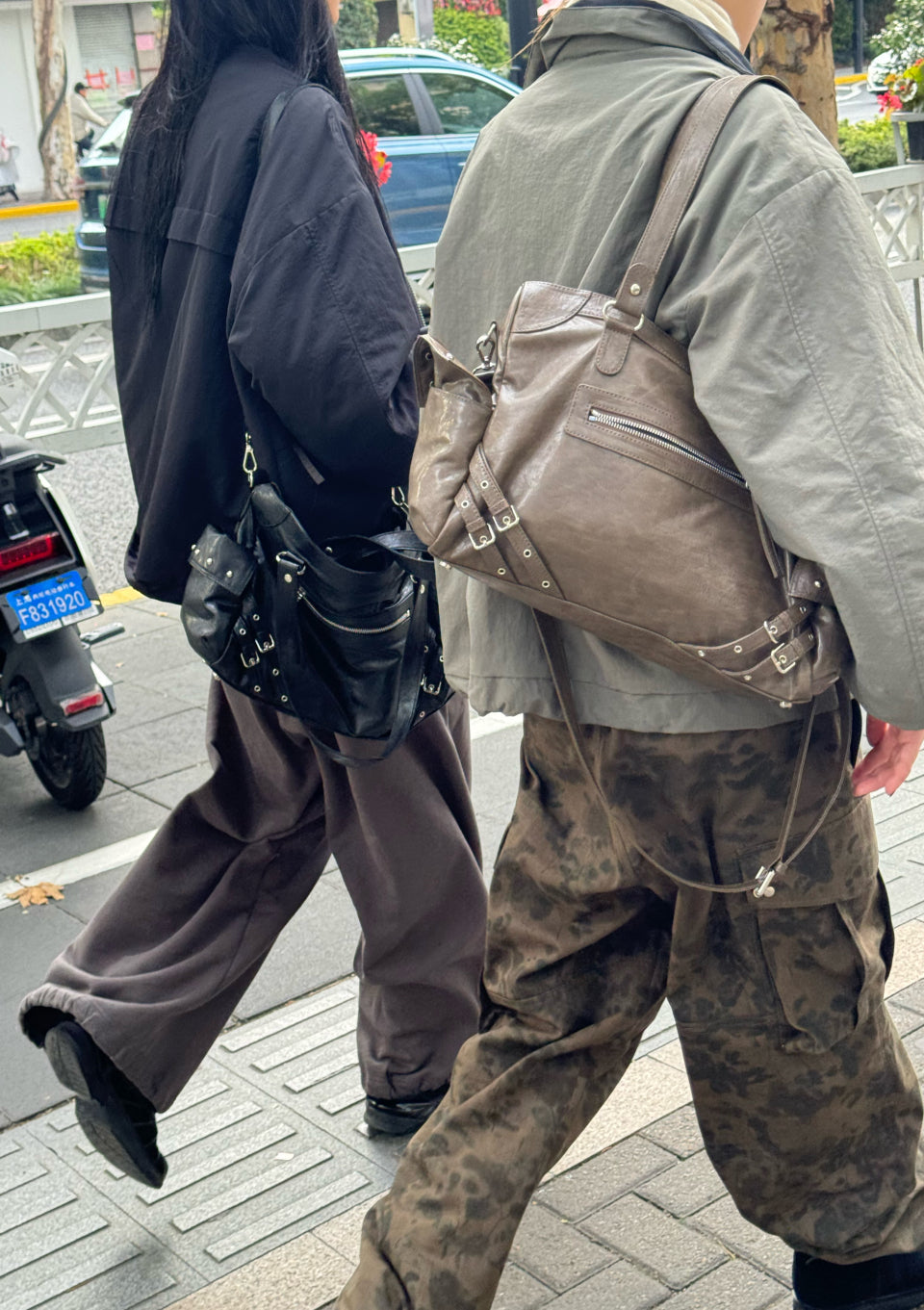 [ Pre-order ] Stud Pocket Big Bag