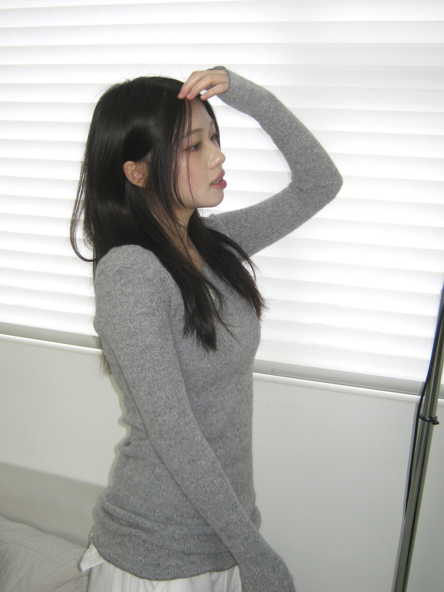 [ KR0458 清貨 ]  薄針織修腰長袖上衣兩色入 Bali Knit Ops