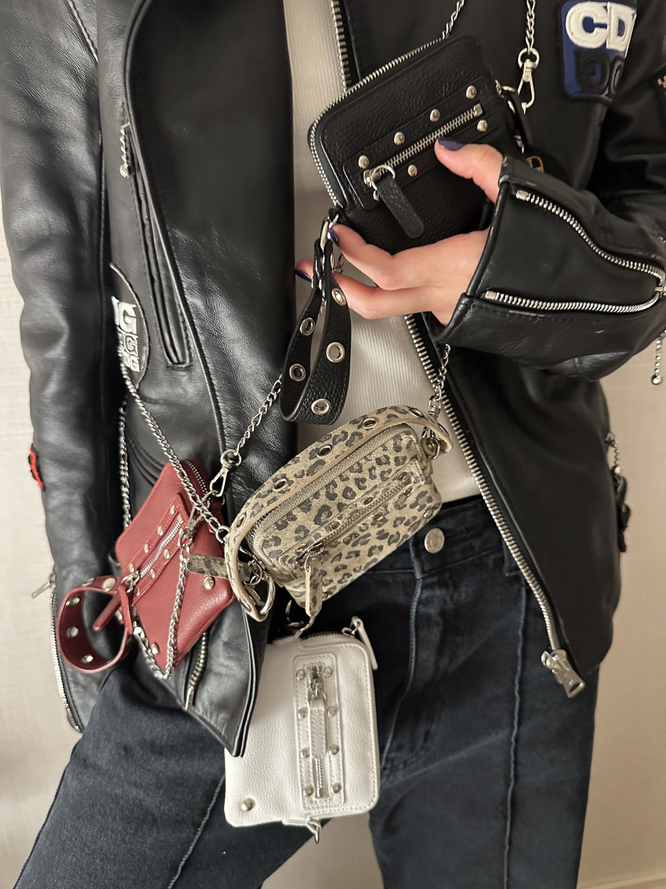 [ Pre-order ] Deinet Stud Cross Chain Wallet