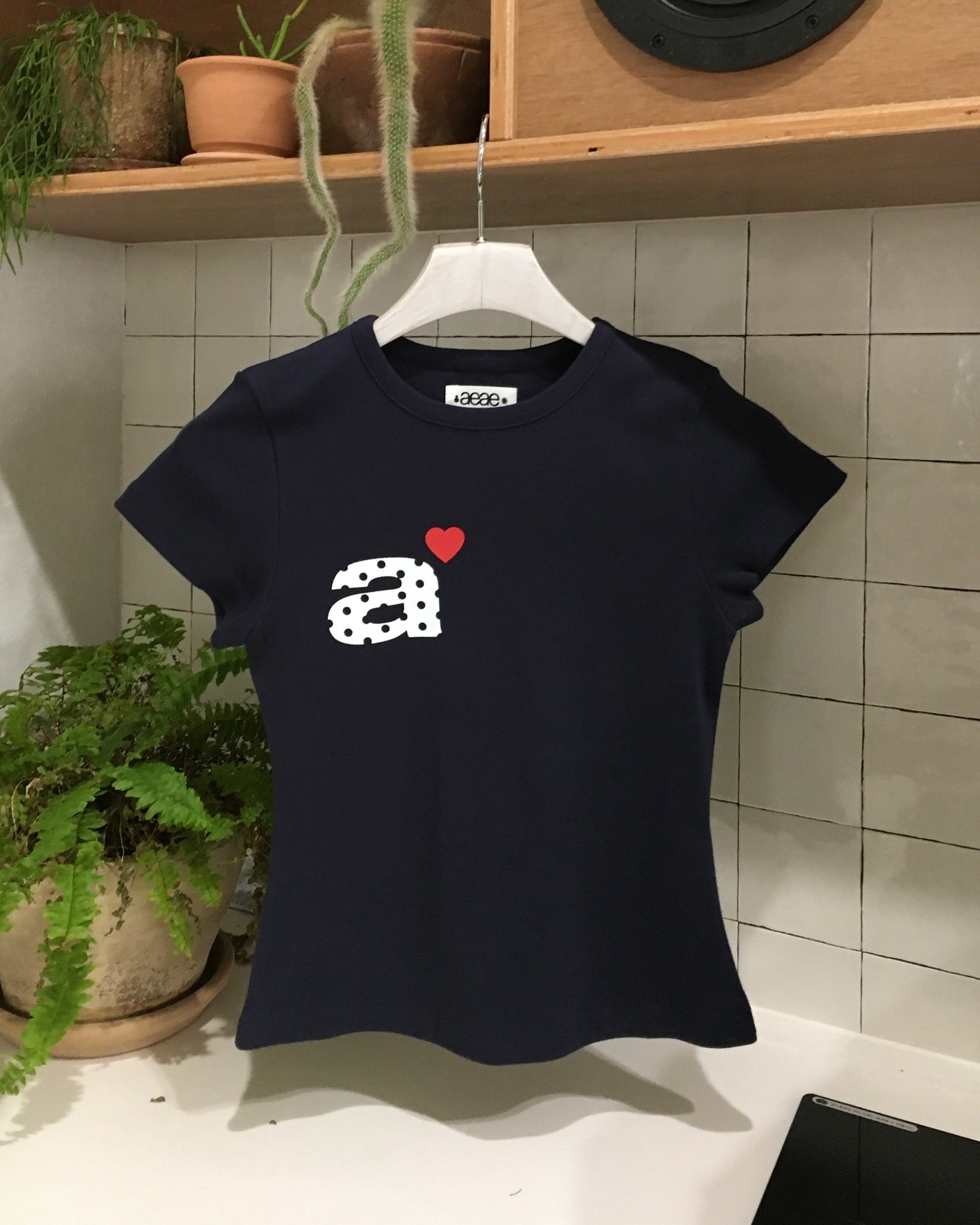 Pre-order ] AEAE Dot Small Letter Tee – lesson.zero