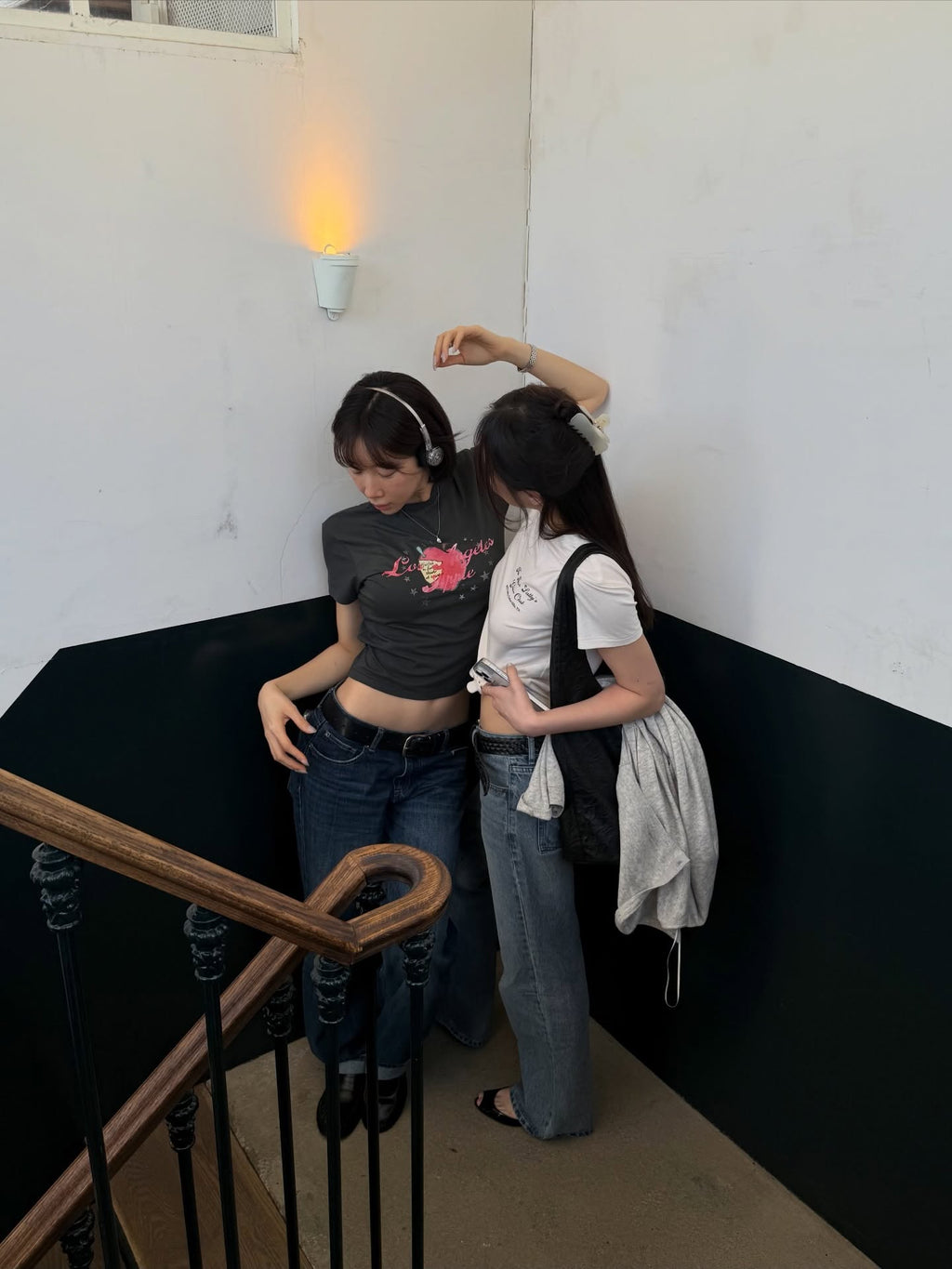 [ Pre-order ] Apple Graphic Tee