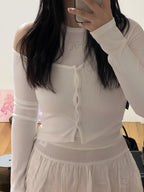 [ Pre-order ] Threetimes One-shoulder button tee