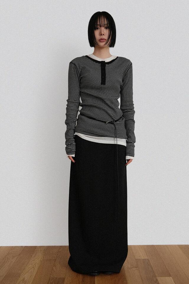 [ Pre-order ] Button ST T-shirt
