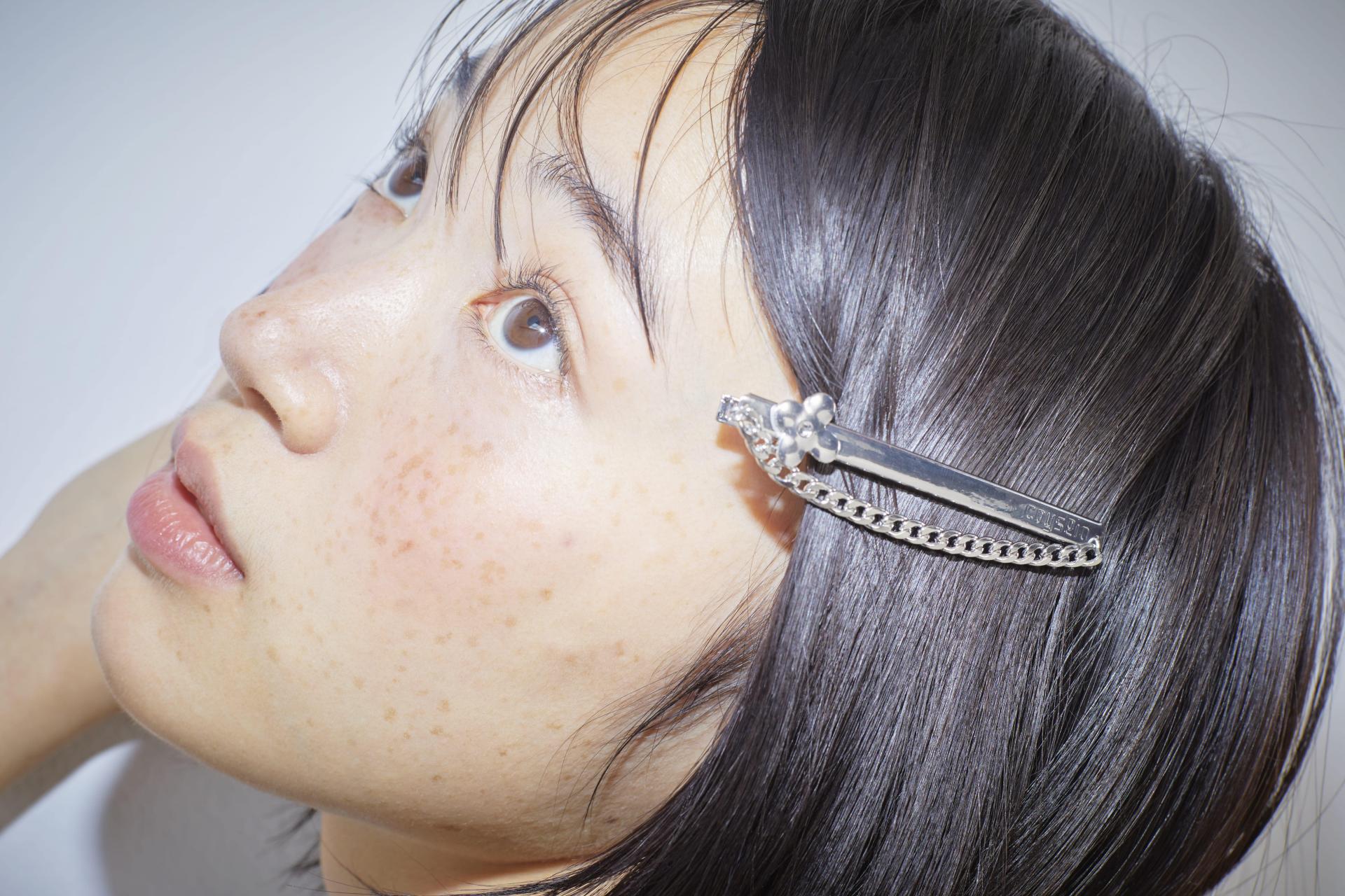 [ Pre-order ] Coyseio Flower Chain Pin Chrome