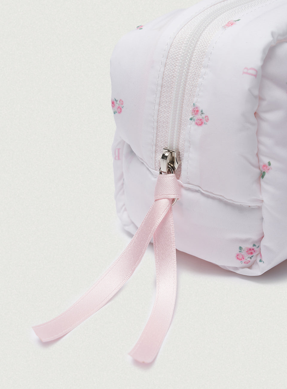 [ Pre-order ] Rose Flower Pom Pom Pouch