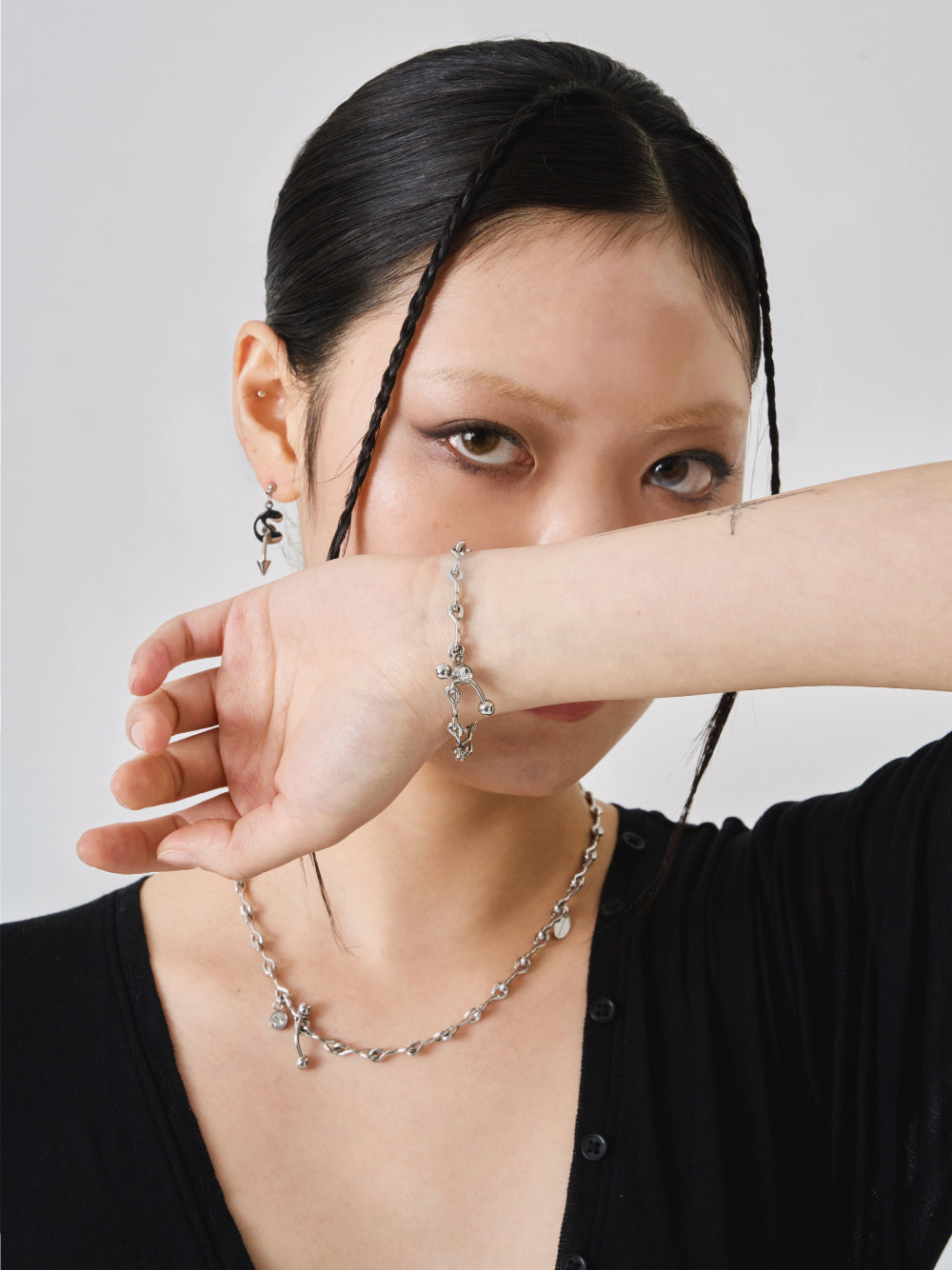 [ Pre-order ] Thin Wave Bracelet