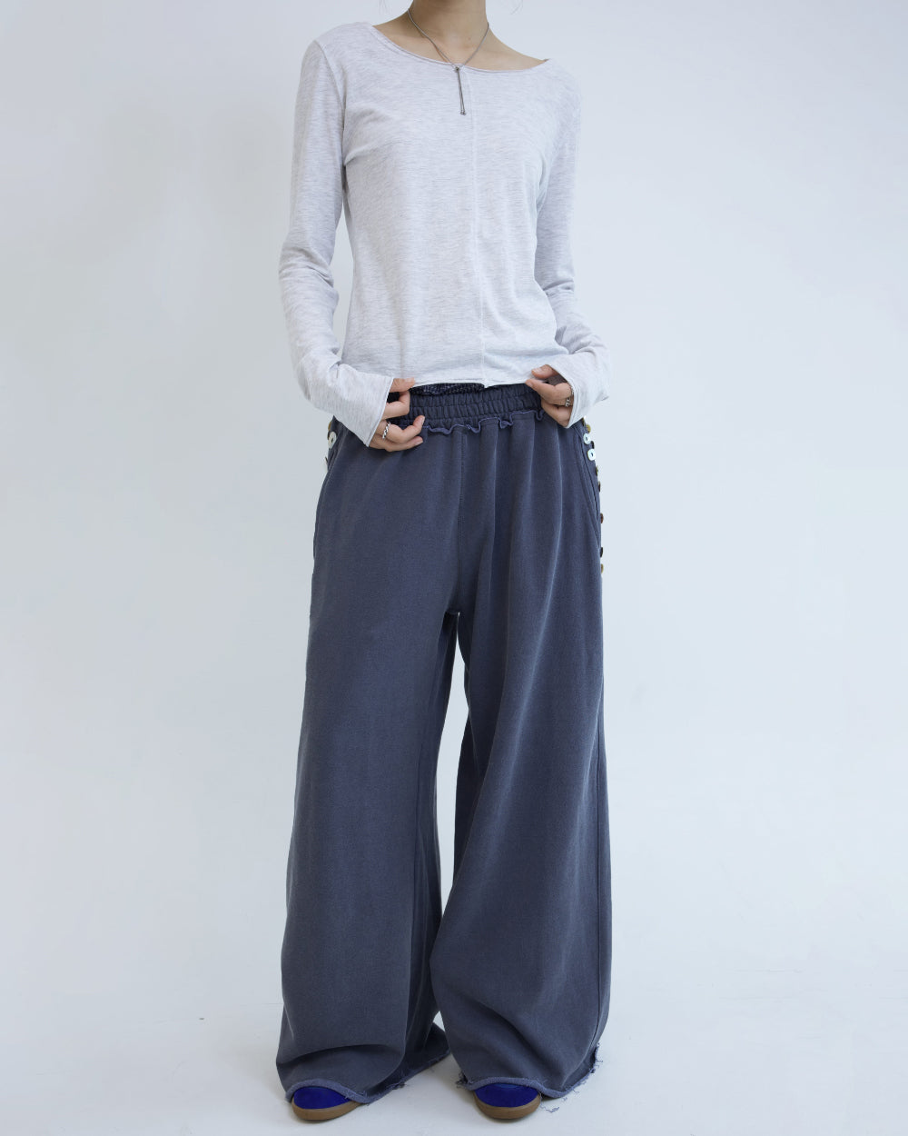 [ Pre-order ] Button Underwear Sweatpants