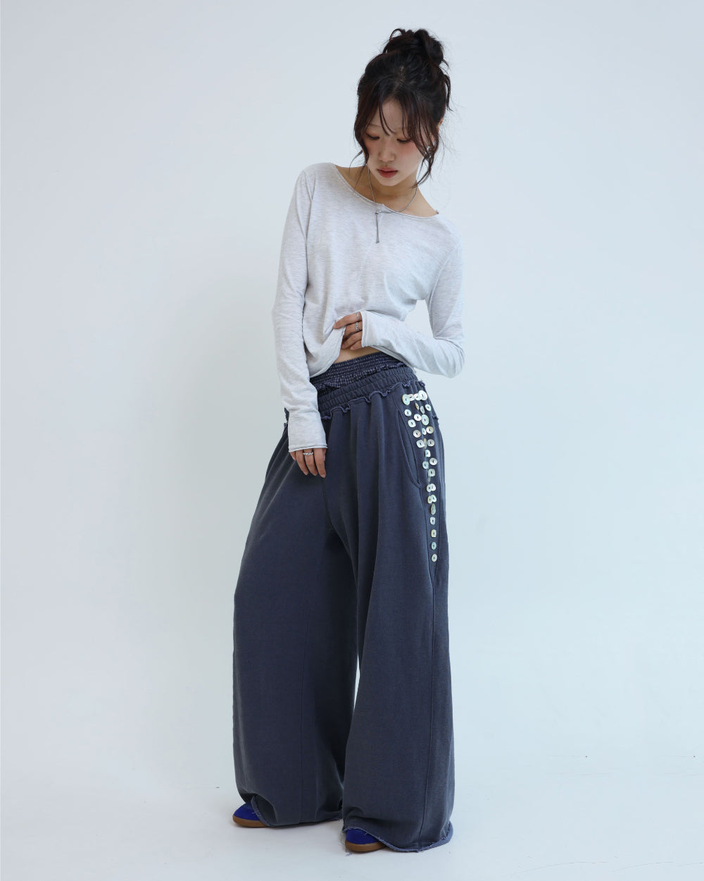 [ Pre-order ] Button Underwear Sweatpants