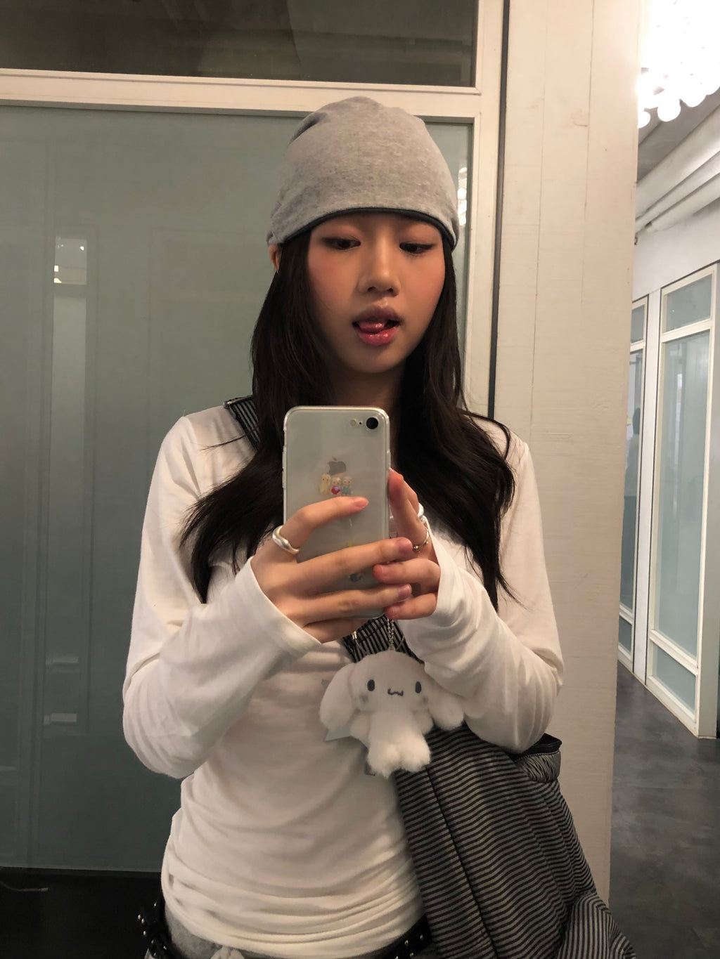 [ 現貨 ] iphone 7 128gb ( 送新mon貼+透明case+貼紙 )