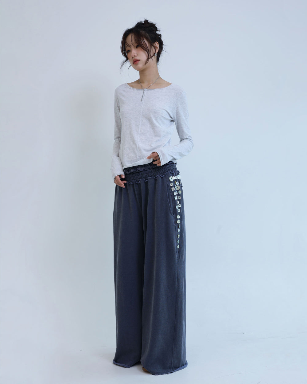 [ Pre-order ] Button Underwear Sweatpants