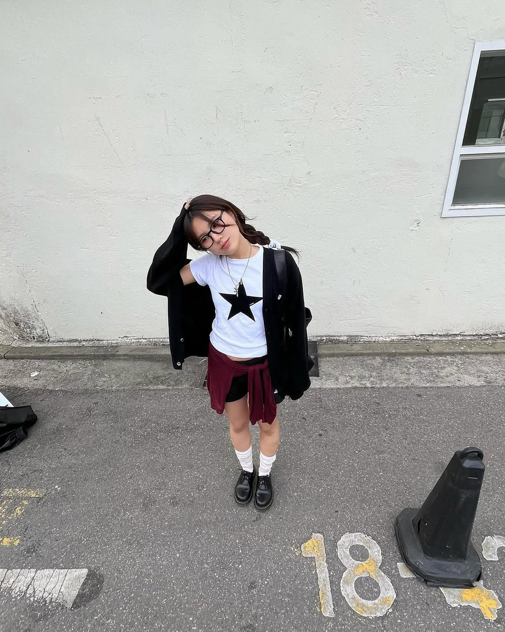 [ Pre-order ] YOUHEE Star Point T-shirts White