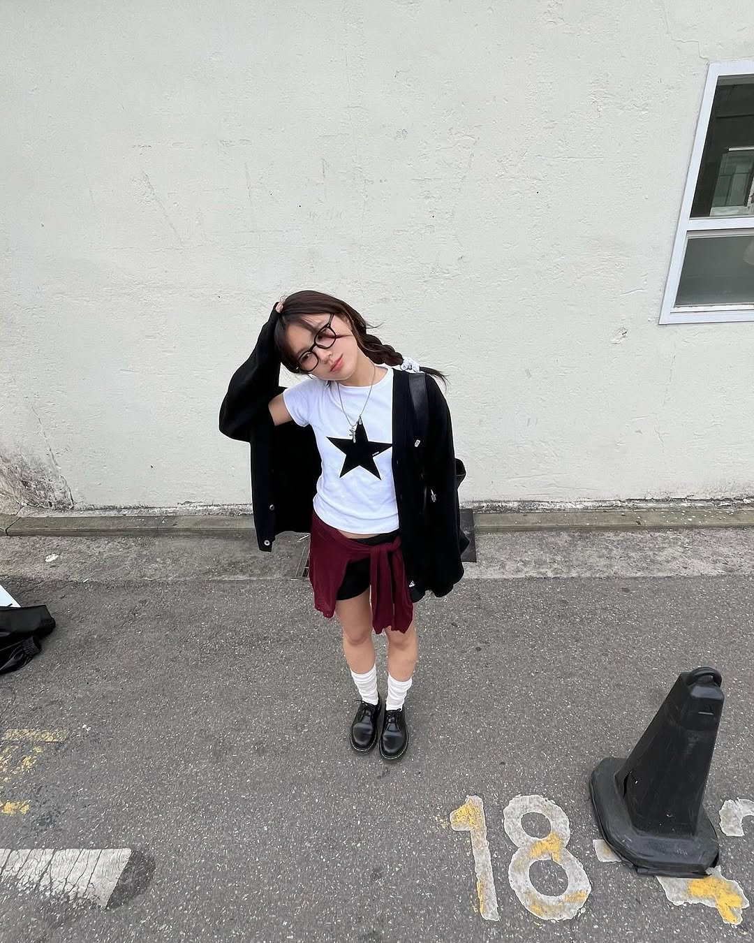 [ Pre-order ] YOUHEE Star Point T-shirts White