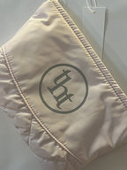 [ Pre-order ] Threetimes🤍Bebe pouch🎀