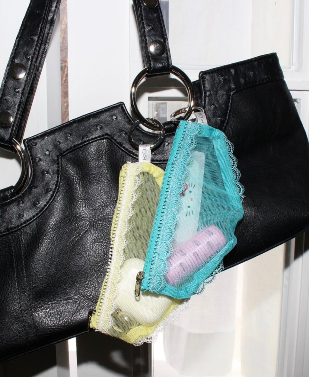 [ Pre-order ] Cheeky Pouch
