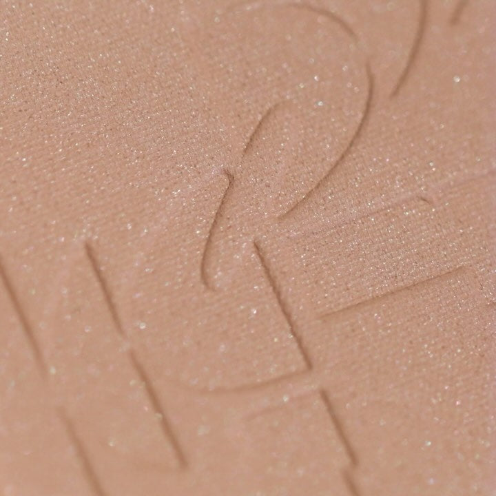 [ Mindy大推 - 現貨 ] Two Slash Four 微光澤胭脂 All Over Face Blush ( 附送胭脂掃 )