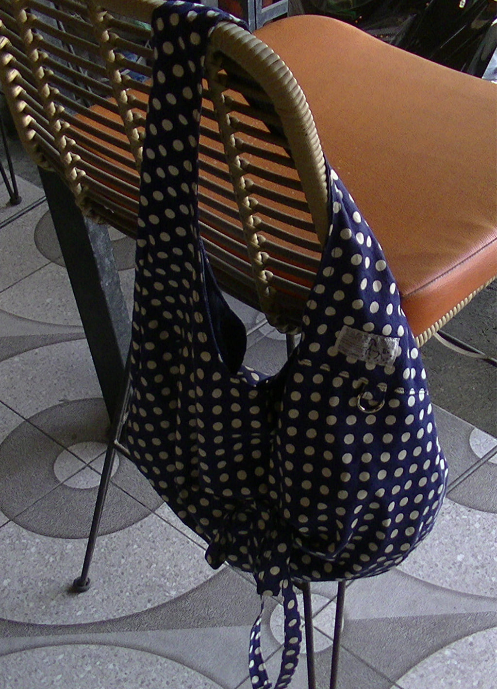 [ Pre-order ] 리버시블 보우 캔버스백 - 도트 네이비