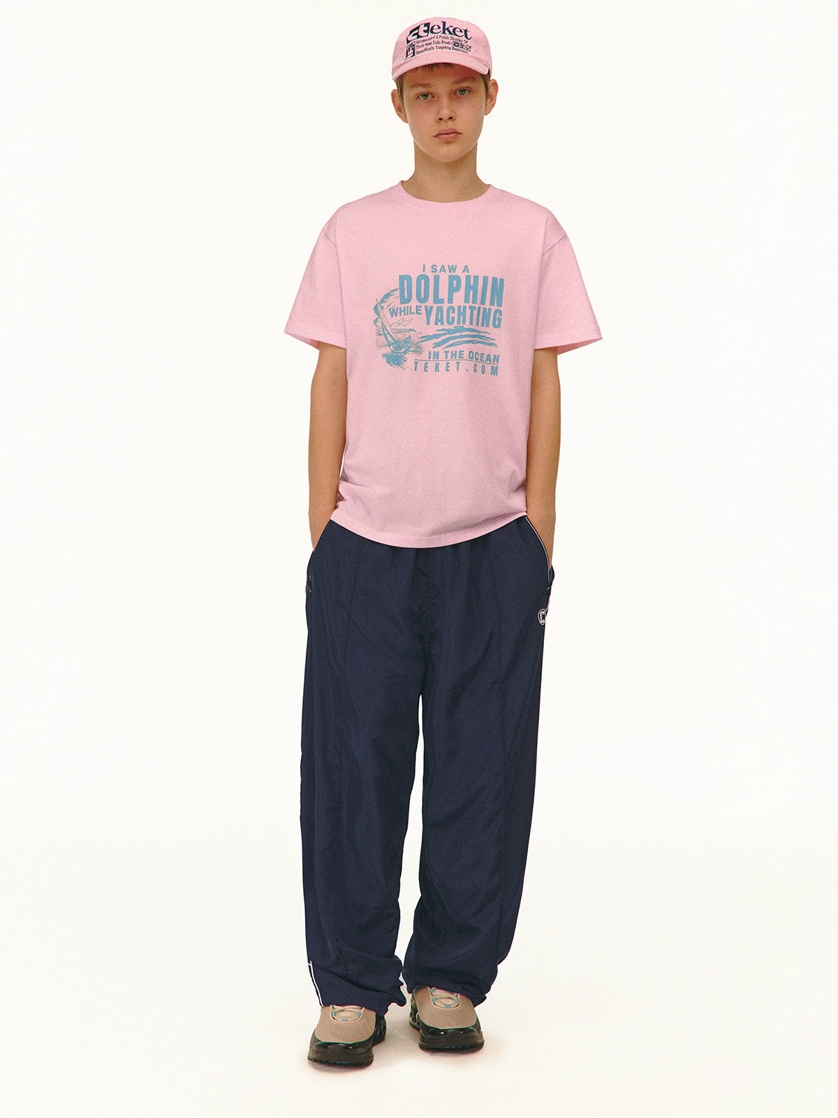 [ Pre-order ] Dolphin Friends Tee