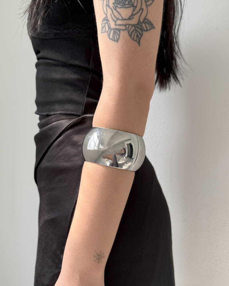 [ Pre-order ] Metal Orb Bangle