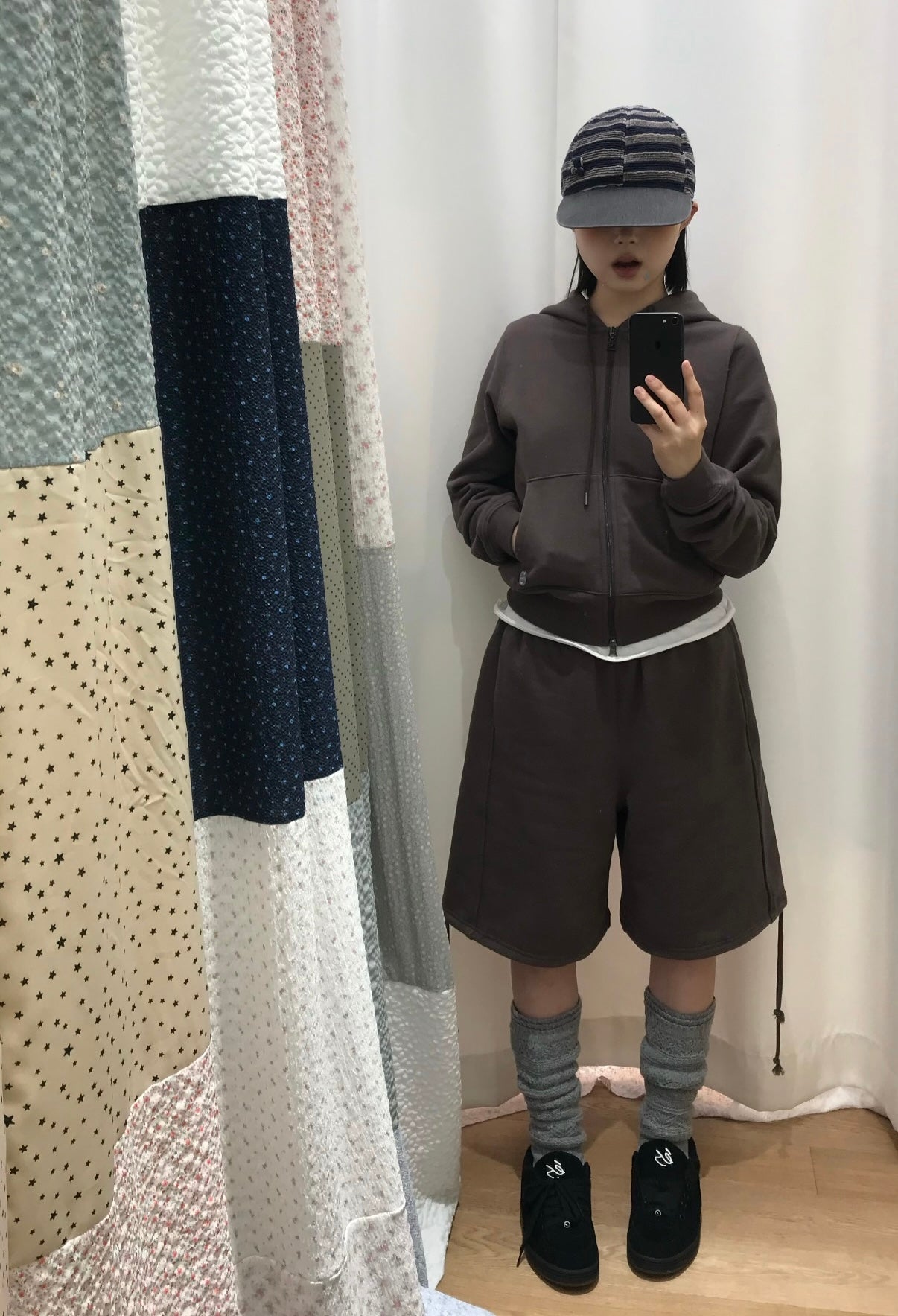 [ Pre-order ] 038 Line Sweat Shorts