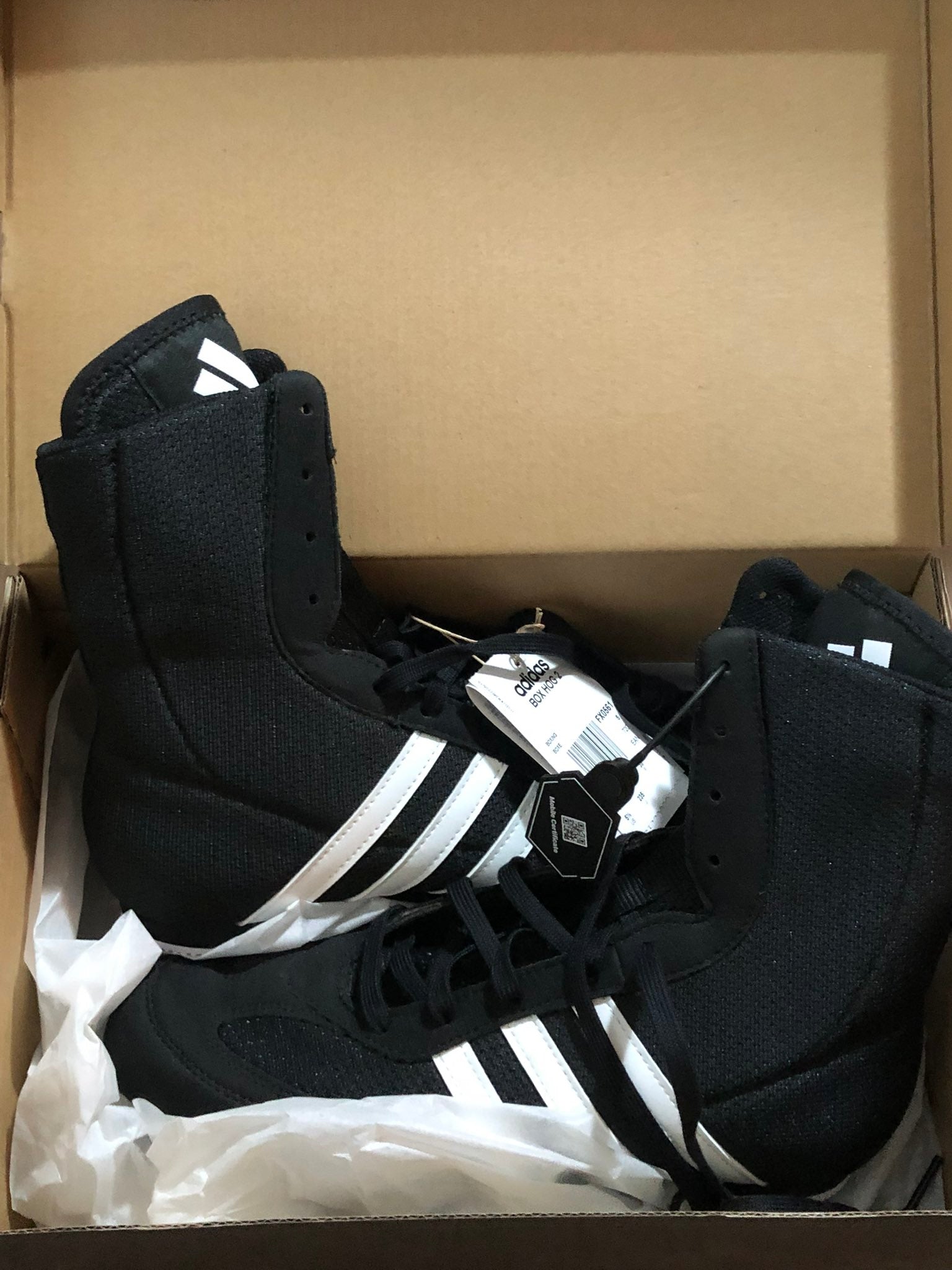 ジェニー★関税込★adidas★BOX HOG 2.0 Boots Core Black White ジェニー☆関税込☆adidas☆BOX HOG 2.0 Boots Core Black White