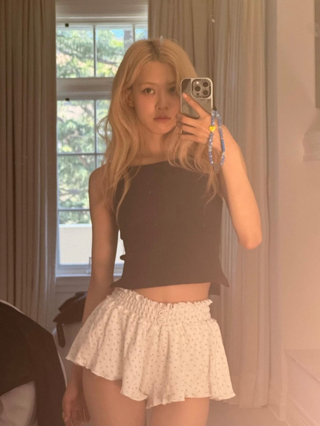 [ Rose同款 - 現貨 ] Glowny Province Eyelet Shorts